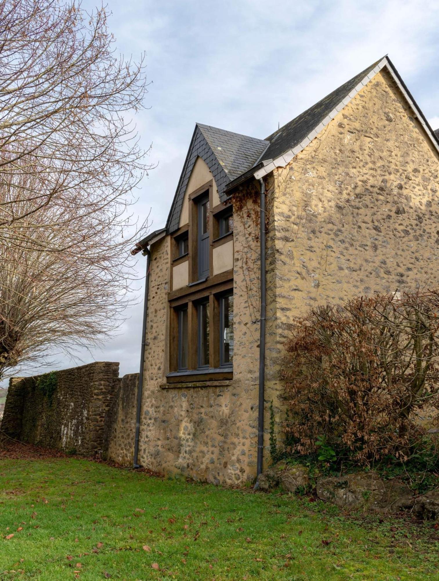 Manoir De La Coudre Hotel Change  Exterior photo